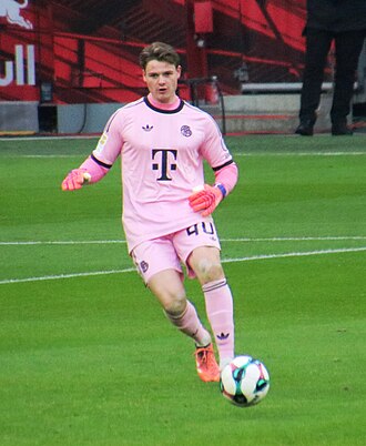 Jonas Urbig