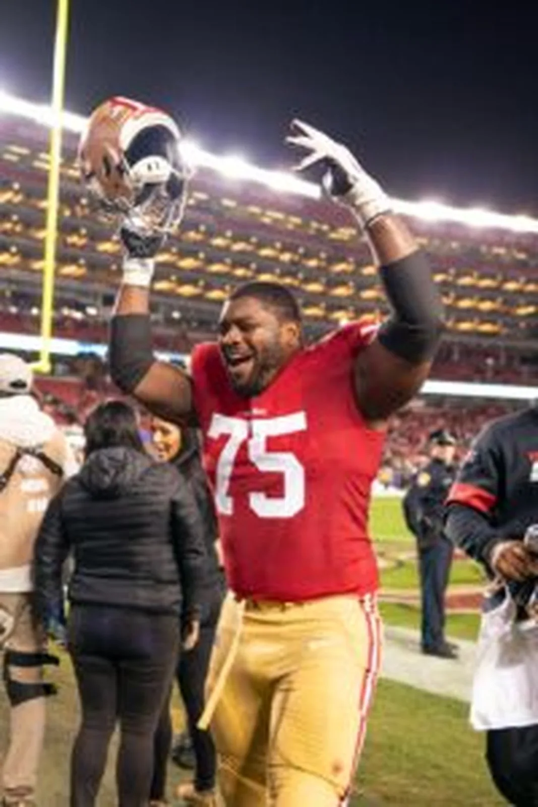Packers Sign G Laken Tomlinson