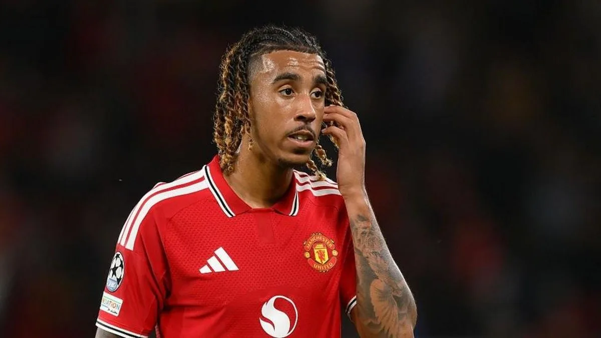 Manchester United defender Leny Yoro