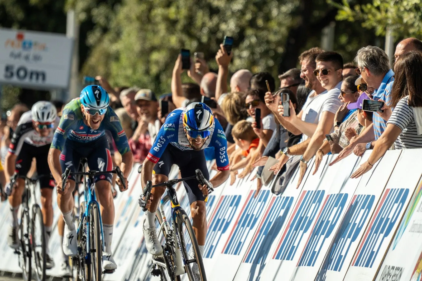 Dani Martínez (Red Bull-Bora-Hansgrohe) wins stage 4 of the 2026 CRO Race.