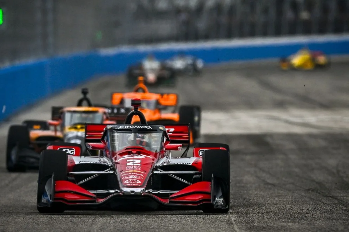 INDYCAR MILWAUKEE RACE 1 SUSPENDED BY RAIN, WILL RESUME SUNDAY