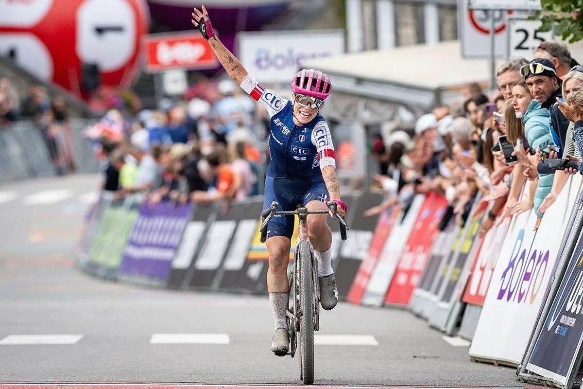 Axelle Dubau-Prévôt celebrates third place at the 2026 European Gravel Championships