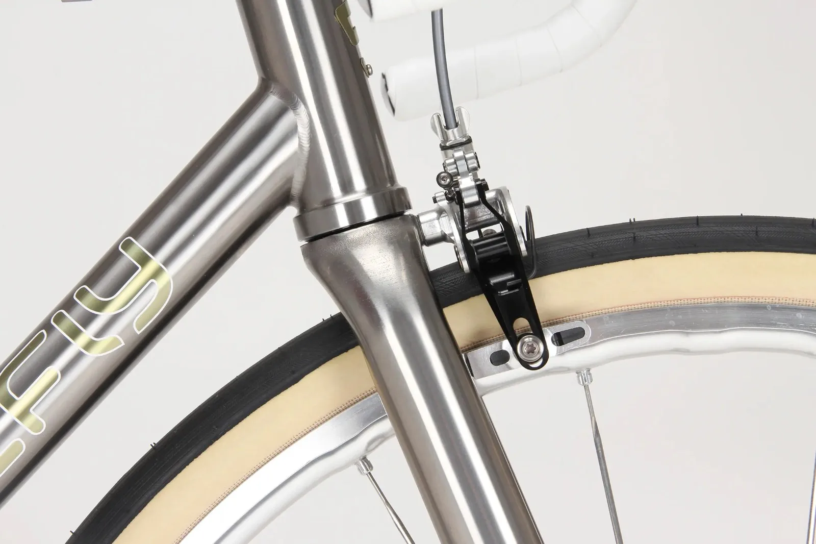 Firefly Bicycles rim brake with 40mm tires
