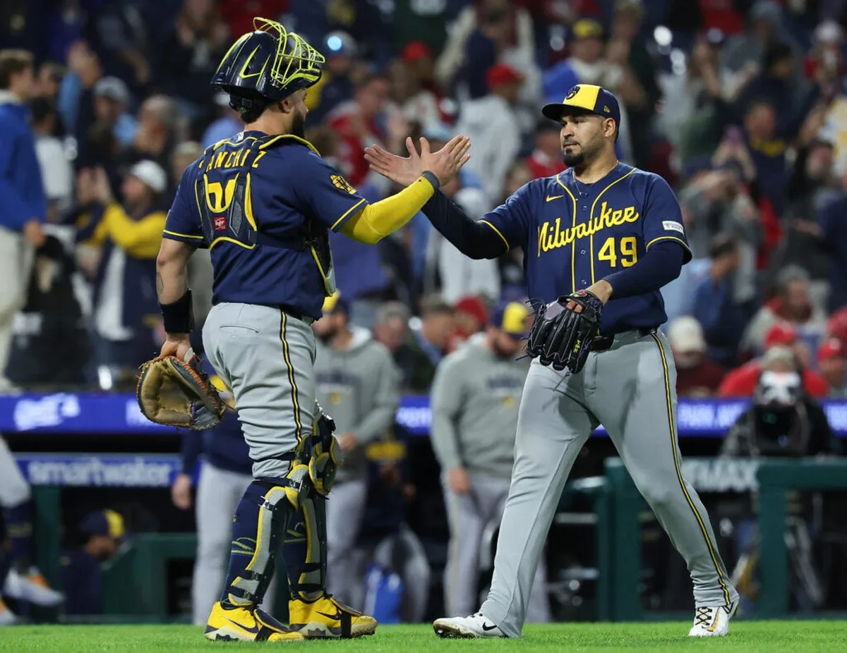 The Opener: Brewers, Clinches, Spence