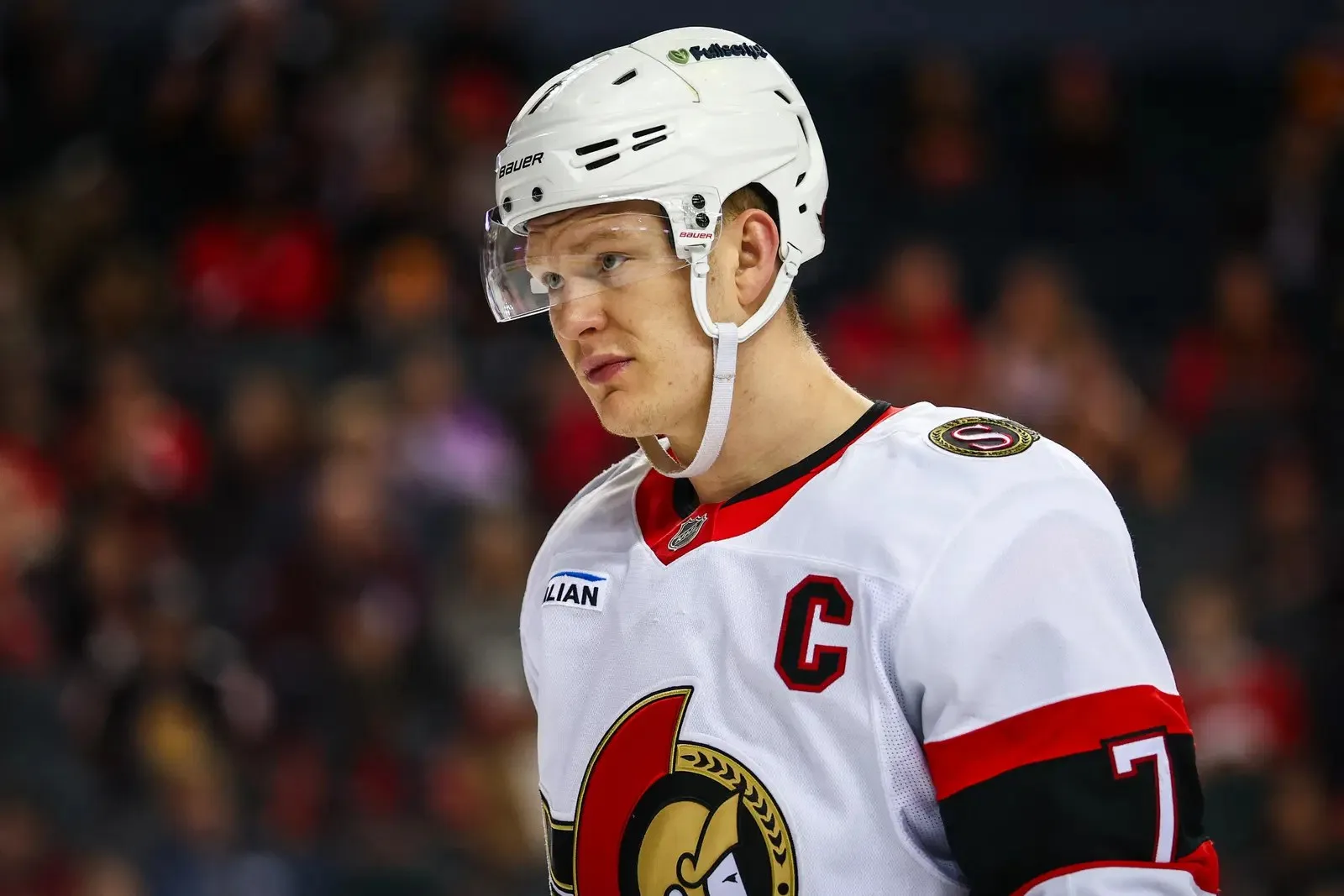 Senators Sahibi Andlauer, Brady Tkachuk Yorumlarında İsabet Edemiyor: NHL'de Asıl Olay Kazanmak