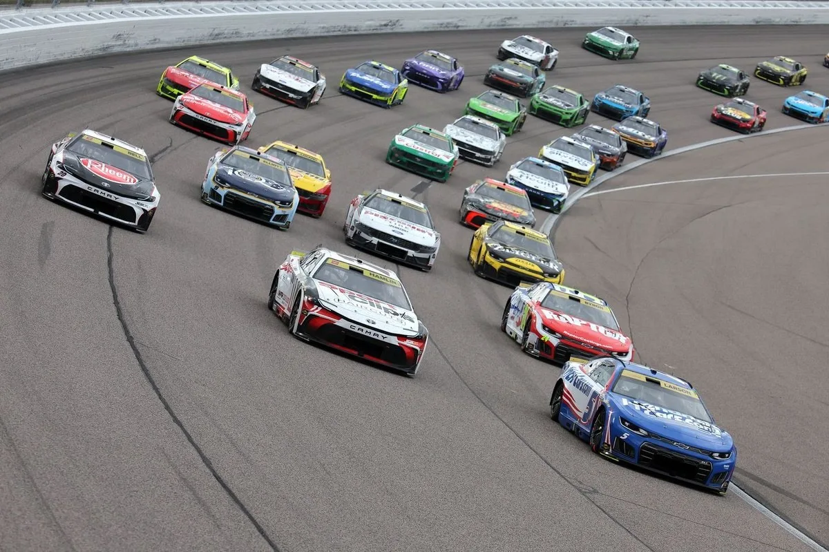 WINNERS AND LOSERS FROM A SURPRISINGLY CALM NASCAR CUP RACE AT KANSAS