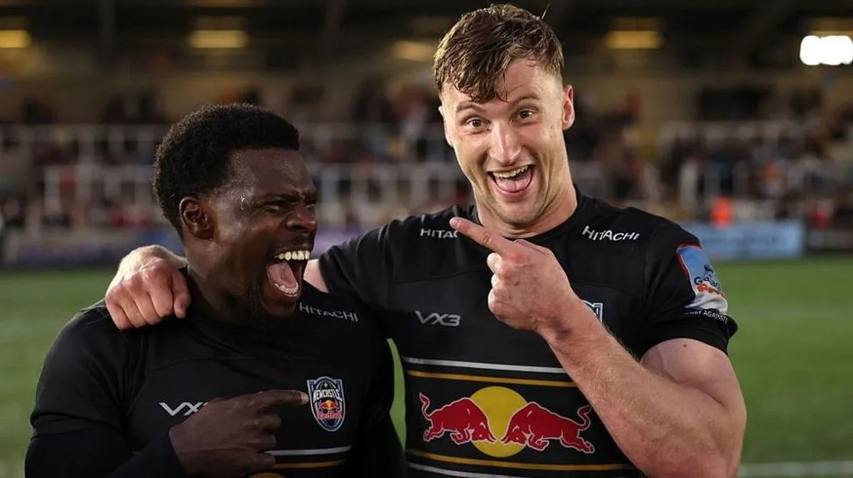 Christian Wade (left) and Alex Hearle celebrate Newcastle's win over Sale last season