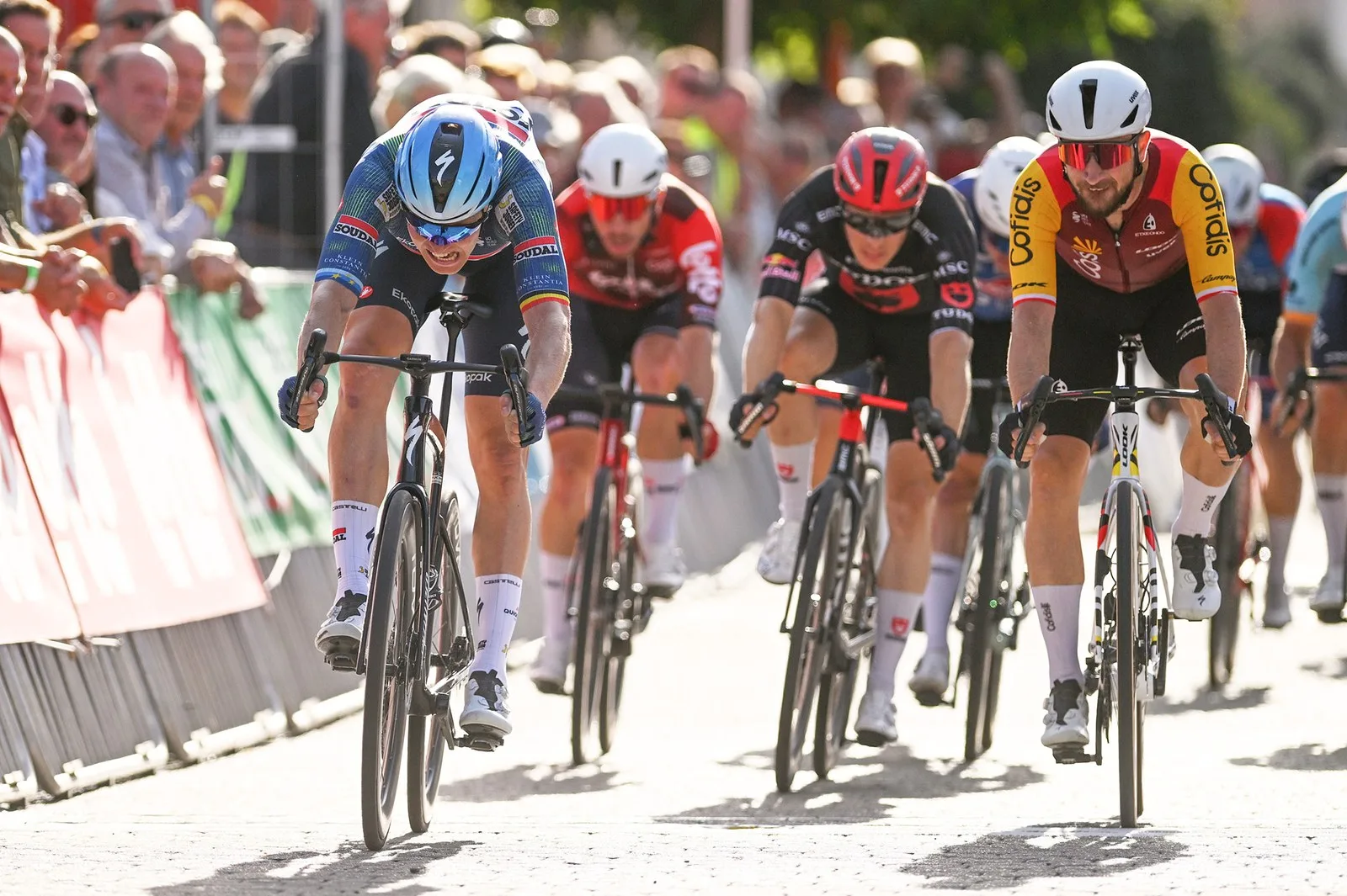 Tim Merlier outpaced Stanisław Aniołkowski to win the Omloop van het Houtland 2026