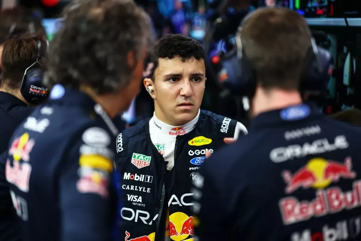 Laurent Mekies, Red Bull Racing Team Principal, Isack Hadjar, Red Bull Racing