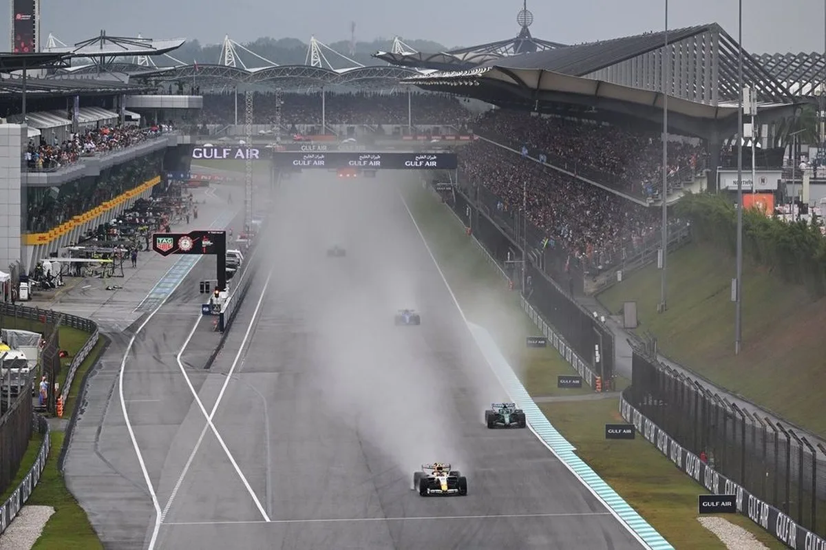 Fernando Alonso, Aston Martin Racing, Liam Lawson, Racing Bulls