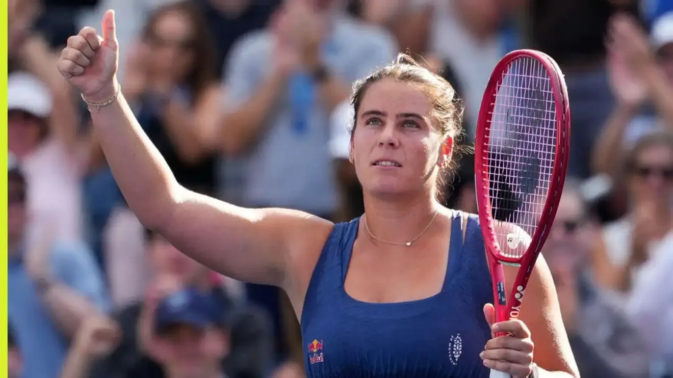 Pictured: Emma Navarro celebrates after her match
