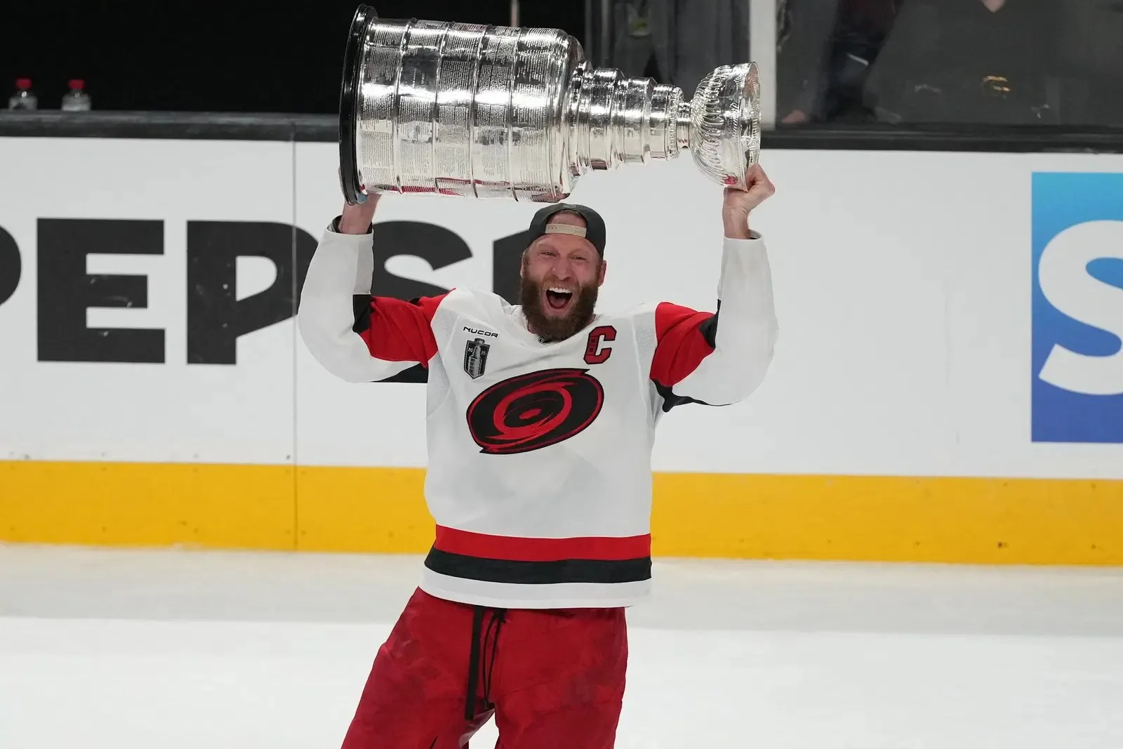 The Carolina Hurricanes will be bringing back their captain and Conn Smythe Trophy winner for an additional season.