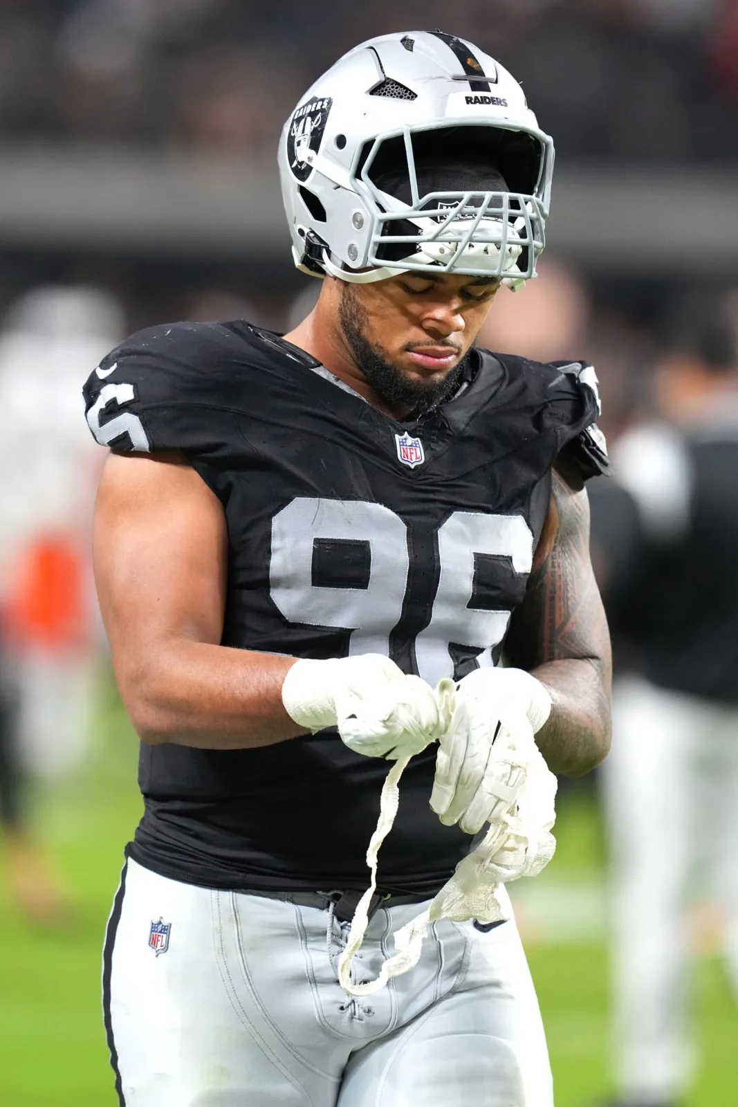 Raiders DT Jonah Laulu'yu Kadro Dışına Alıyor, WR Dont'e Thornton'u IR'den Aktif Kadroya Alıyor