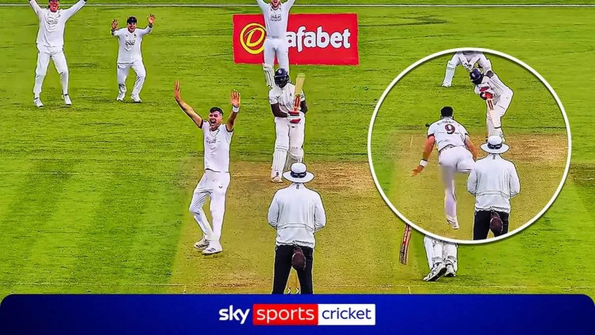 James Anderson: Stuart Broad, Lancashire'in eski İngiltere'li topçu için sözleşme yenileme "saygısız