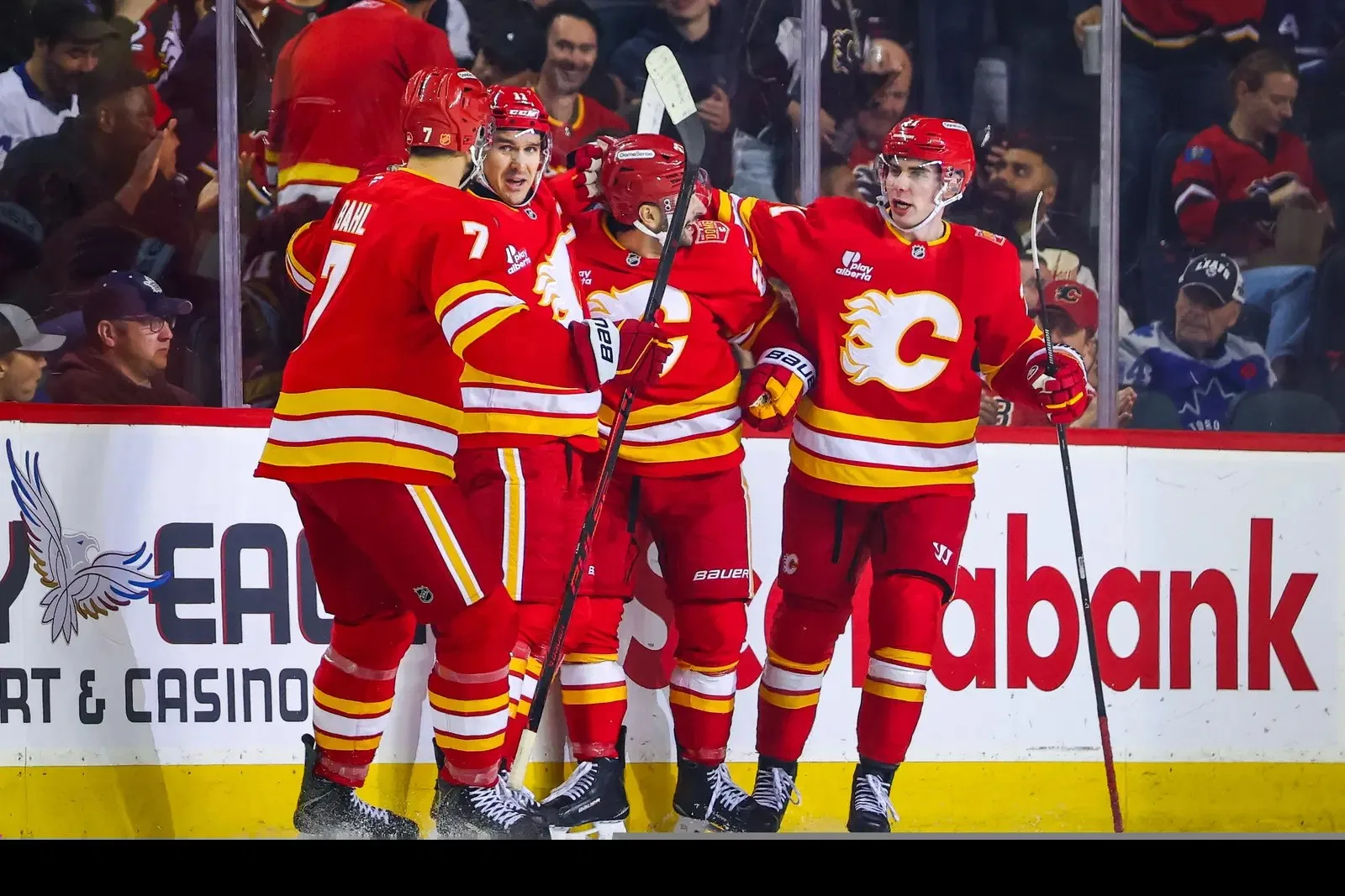 The Calgary Flames extended their winning streak to four games with a 5-2 victory over the Toronto Maple Leafs on Monday night at the Scotiabank Saddledome.
