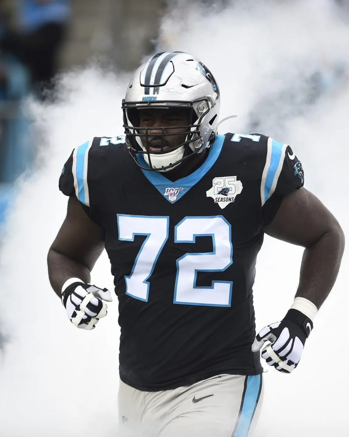 Panthers OT Taylor Moton, Sezonu Kapatacak Ameliyat Olacak