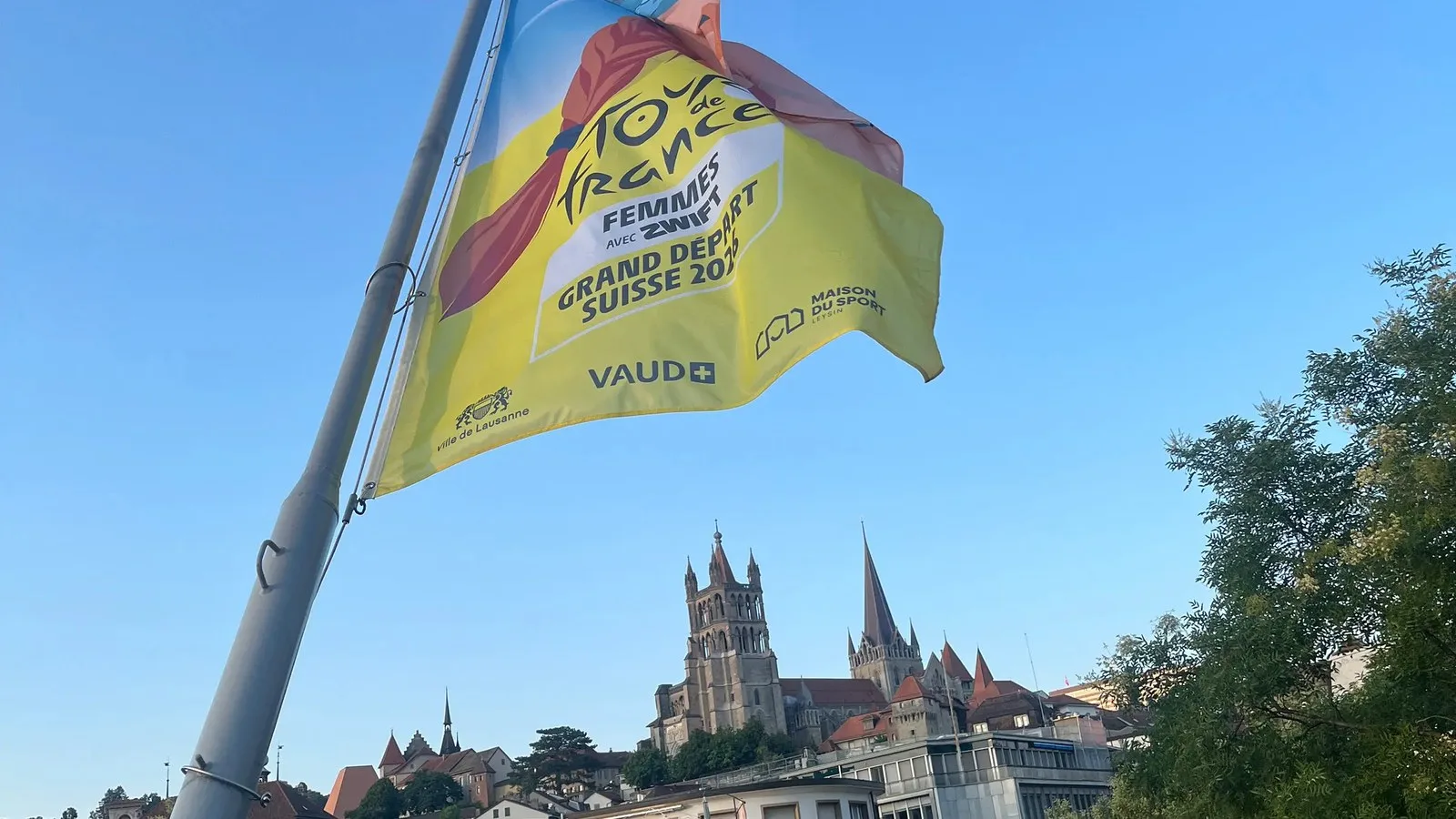 behind the scenes at tour de france femmes