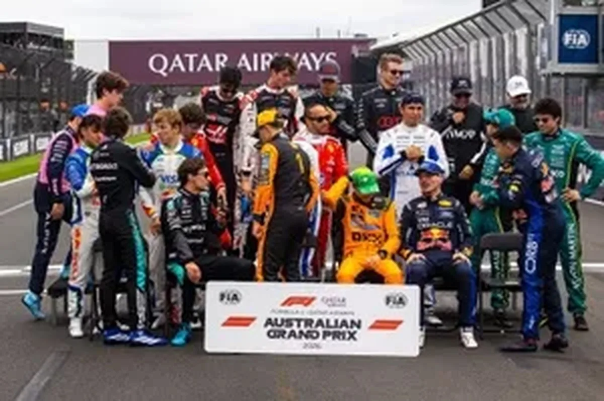 LEWIS HAMILTON WARNED, FERRARI FINED FOR BAHRAIN GP IMPEDING