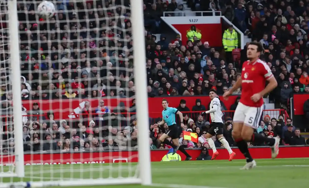 Bournemouth’s Evanilson watches his brilliant finish hit the net