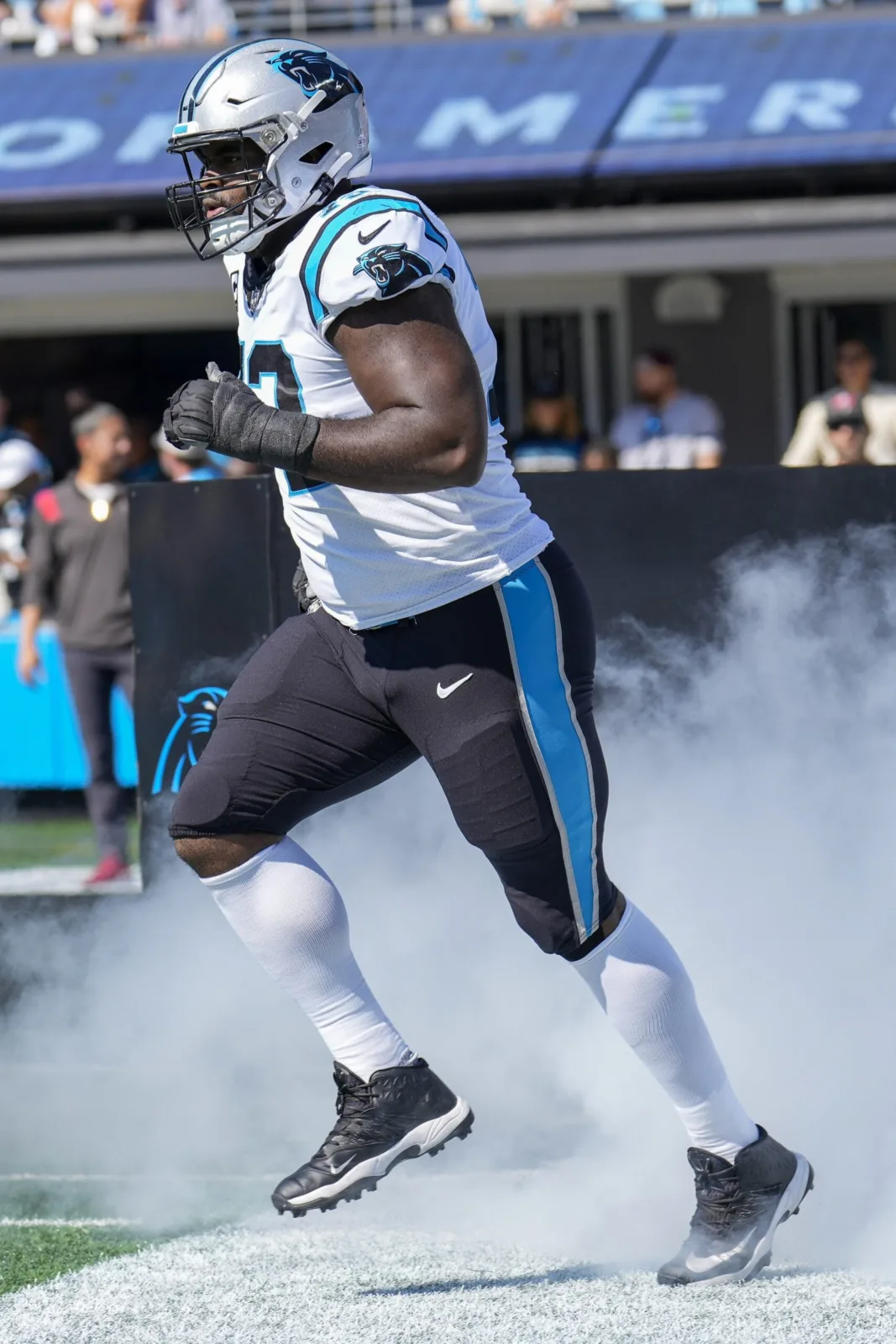 Panthers'dan Taylor Moton'dan Kötü Haber: Kırık Fibula Nedeniyle 'Bir Süre' Sahalardan Uzak Kalacak